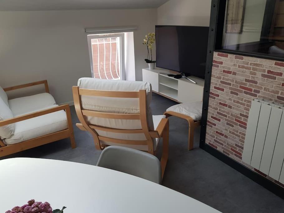 Petite Maison Type Loft En Plein Bourg D'Ambazac Eksteriør billede